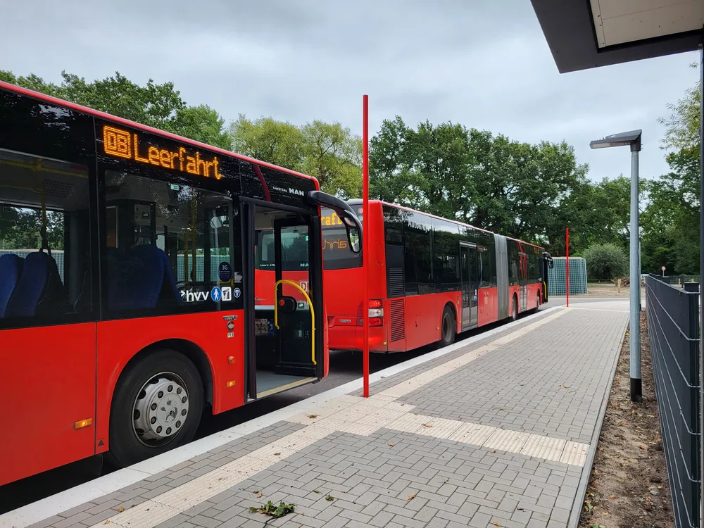 Neue Buswendeanlage am Schulzentrum geht in Betrieb